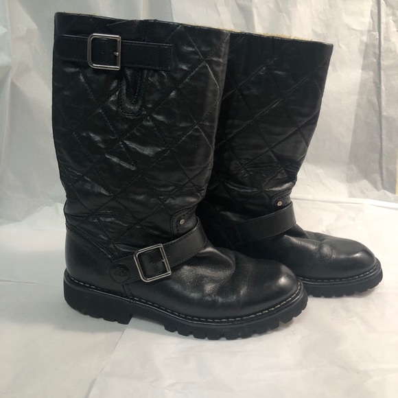 CHANEL Black Quilted Leather Shearling Biker Boots - Picture 2 of 13